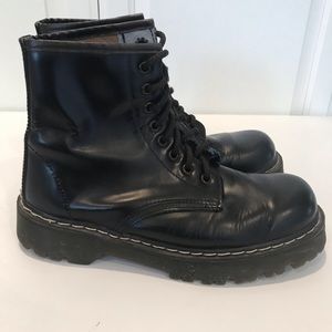 Elegansa Chocolate Brown 8 Eye Lace up Combat Boot